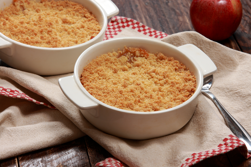 apple crisp with oatmeal topping